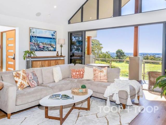 Sky Dweller Fully Furnished Family Home Pool service and gardening all included