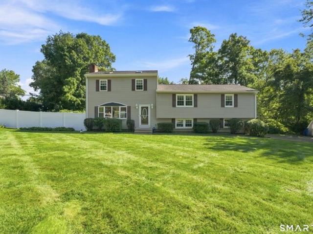 Sky Edge Ln, Bethel, Home For Sale