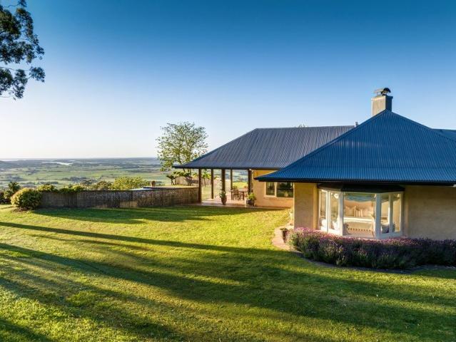 'Sky Farm' | The Pinnacle View