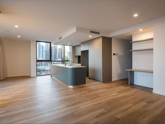 Sky Home Style Apartment with 63sqm Balcony Live the James St Lifestyle