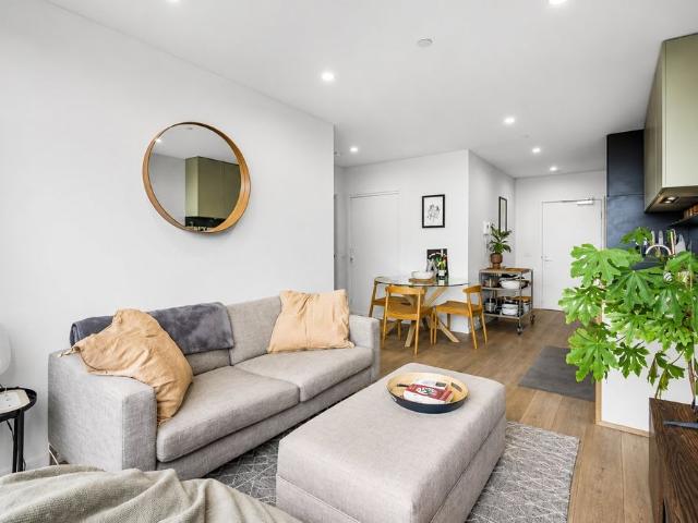 Sky High Living in the Heart of Carlton