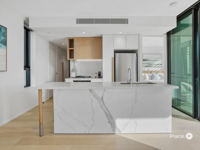 Sky High Living on the Brisbane River | Level 39