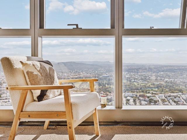 SKY HIGH LIVING: LEVEL 57, MERITON SOLEIL