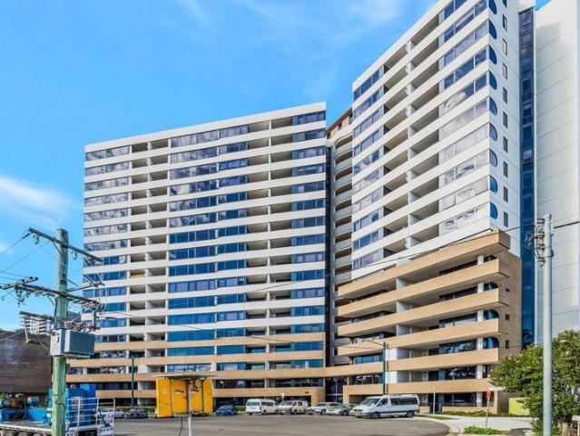 Sky High Living with Resort Style Facilities in Liverpool's Prestigious Paper Mill Precinct