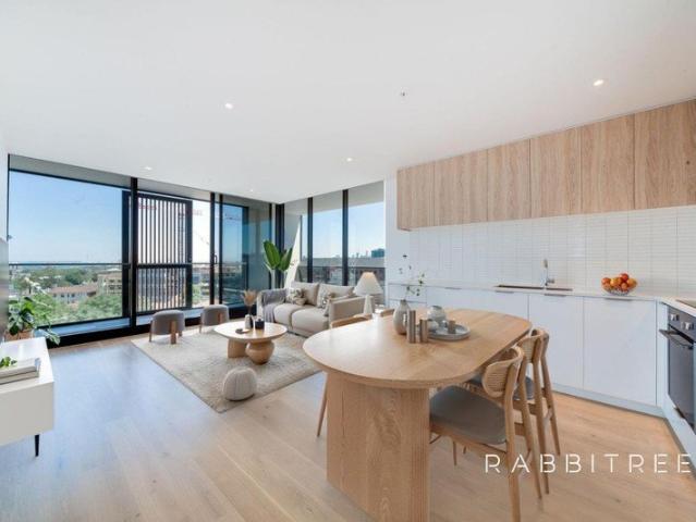 Sky High Loft Living with Panoramic Bay & City Views