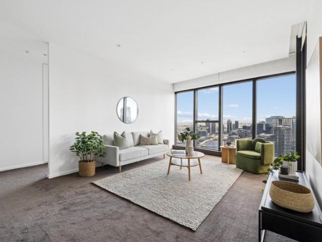 Sky High Luxury at the Prestigious Prima Pearl