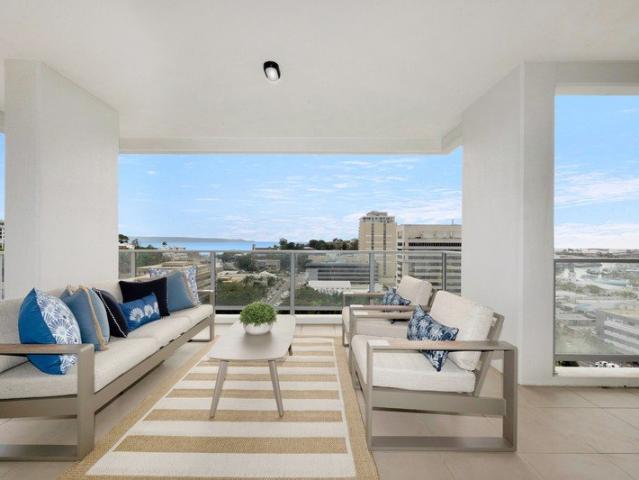 SKY HIGH LUXURY LIVING IN THE HEART OF TOWNSVILLE