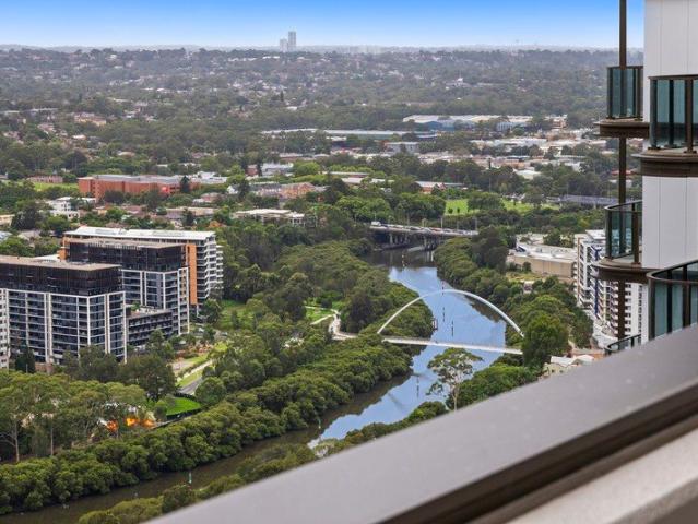 Sky High Luxury with Parramatta at Your Feet