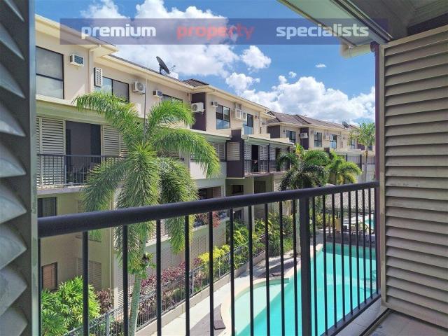 Sky Villa Poolside Top two floors City Waters