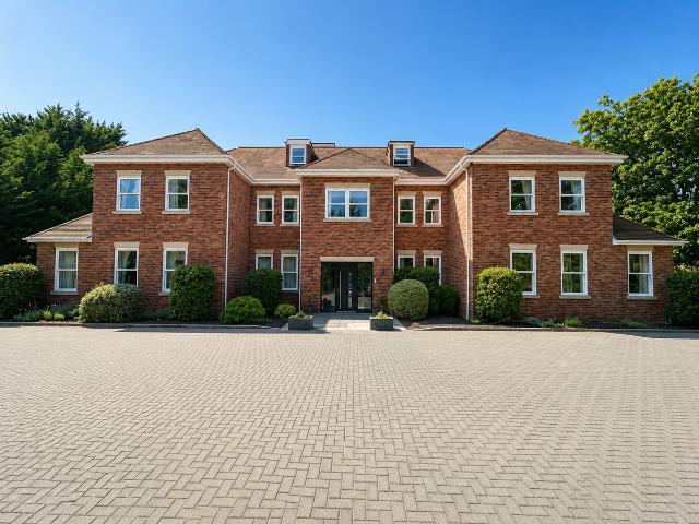 Skyfall, 39, Brook Lane, Southampton SO31, 2 bed flat to rent, £2,550 pcm | PrimeLocation