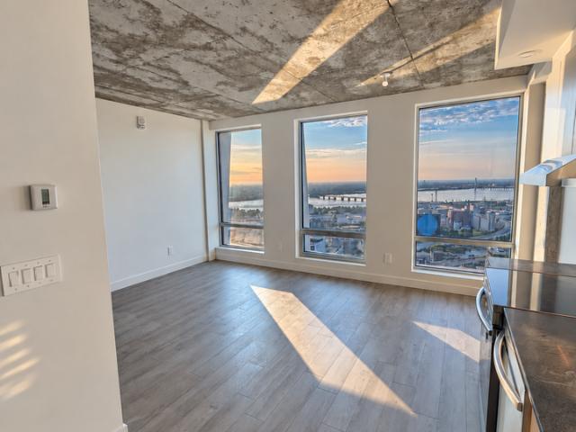 Skyla 3 Bedroom Apartment for Rent at 900 Rue Saint Jacques, Montréal, QC H3C 1A5 Vieux Montréal