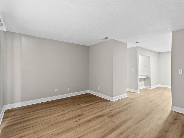 Skyland Pointe 2 Bedroom Apartment for Rent at 4527 18th Ave E, Tuscaloosa, AL 35405