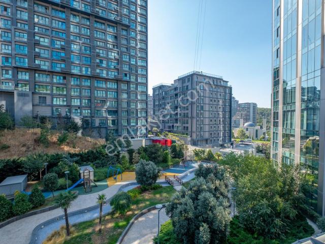 Skyland'da Teras Katında 3+1 Kiralık Daire