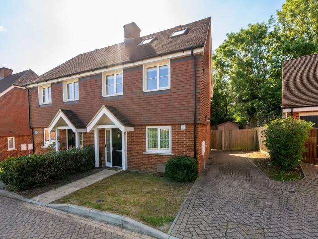 Skylark Close, Epsom KT17, 3 bed semi detached house to rent, £2,950 pcm | PrimeLocation