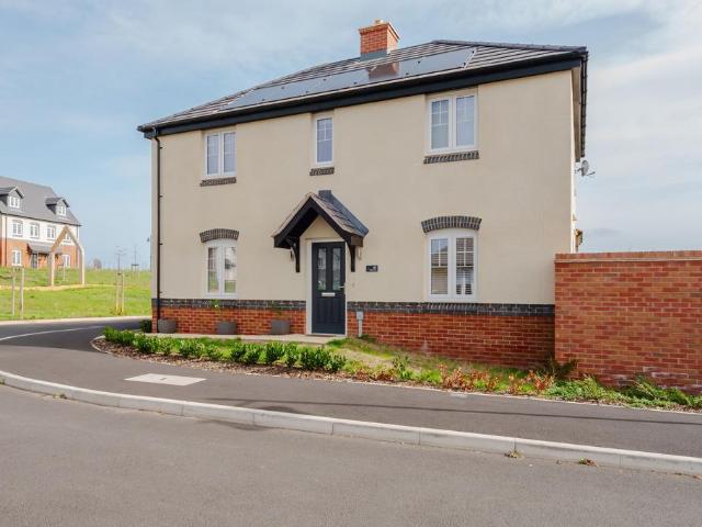 Skylark Lane, Ross on Wye 4 bed detached house to rent £1,650 pcm £381 pw