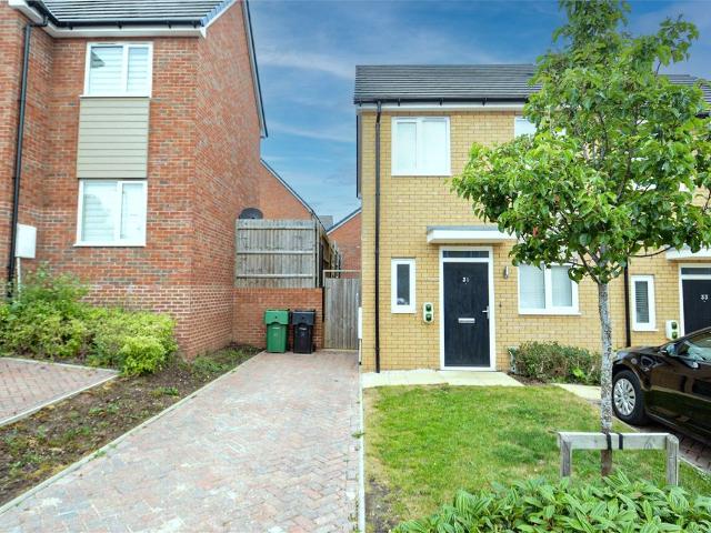 Skylark Street, Cofton Hackett, Birmingham, Worcestershire B45, 2 bed end terrace house to rent, £1,150 pcm | PrimeLocation