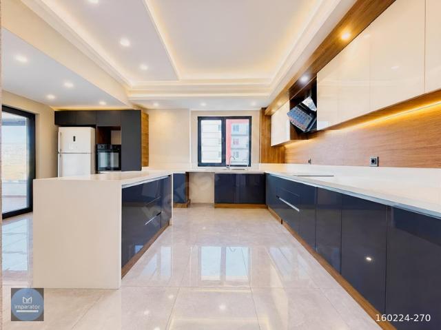 SKYLİNE TOWERDA ORMAN MANZARALI FULL OPSİYONLU KÖK TAPU 4.5+1