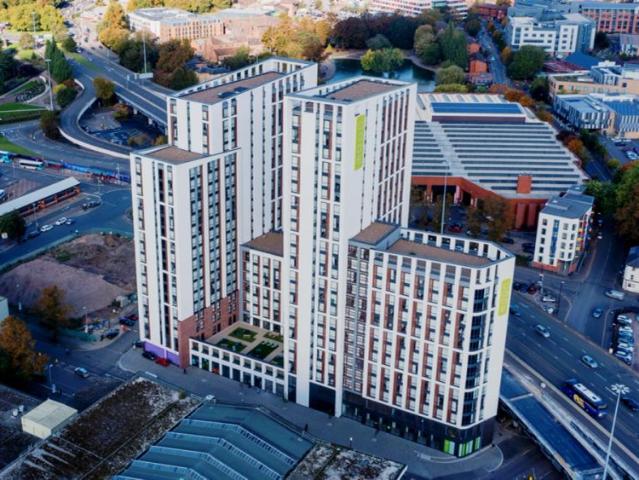 Skyline Deluxe 1 bedroom apartment