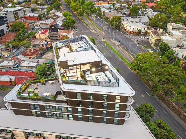 Timeless Penthouse Elegance in Blue Chip St Kilda