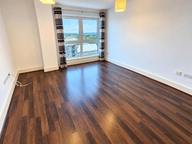 Skyline Plaza, Basingstoke RG21 1 bed apartment to rent £1,150 pcm £265 pw