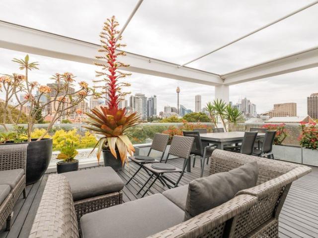 Skyline Sophistication in the Heart of Darlinghurst