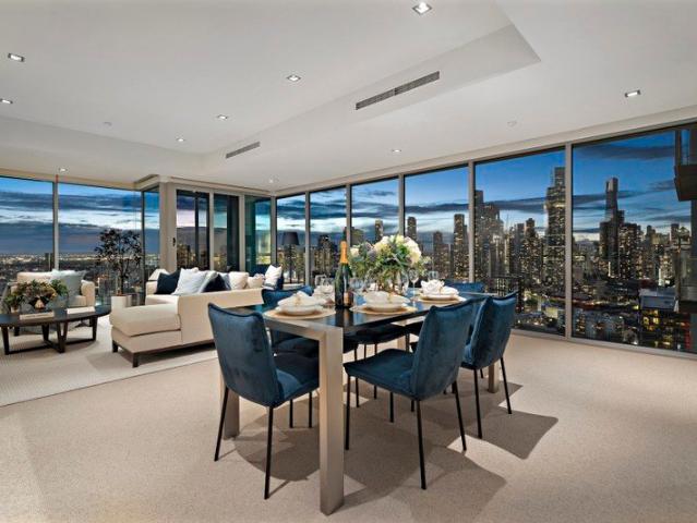 Skyline Views in the Royal Domain Tower