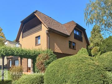 Skylineblick! Dreifamilienhaus in Top Lage von Frankfurt Bergen Enkheim