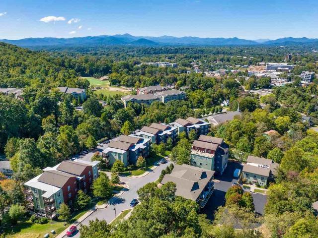 Skyloft Apartments 2 Bedroom Apartment for Rent at 500 S Skyloft Dr, Asheville, NC 28801 East End Valley Street