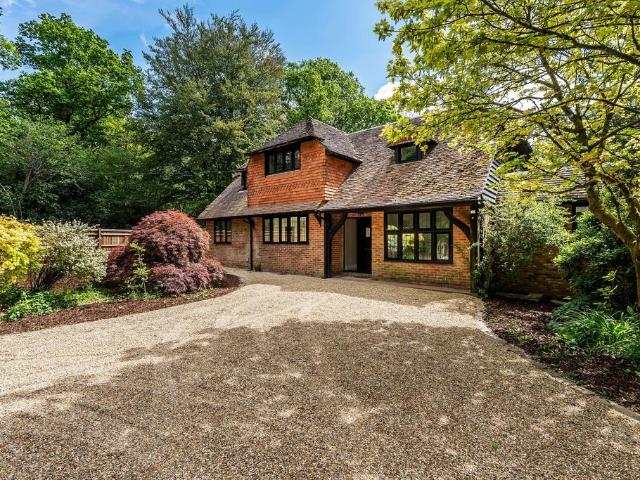Shovelstrode Lodge, Shovelstrode. 4 bed detached house to rent £4,500 pcm £1,038 pw