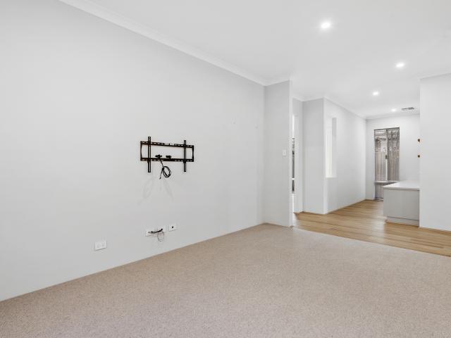Show stopping ex display home packed with style