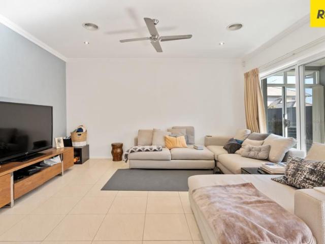 Showcasing modern family living