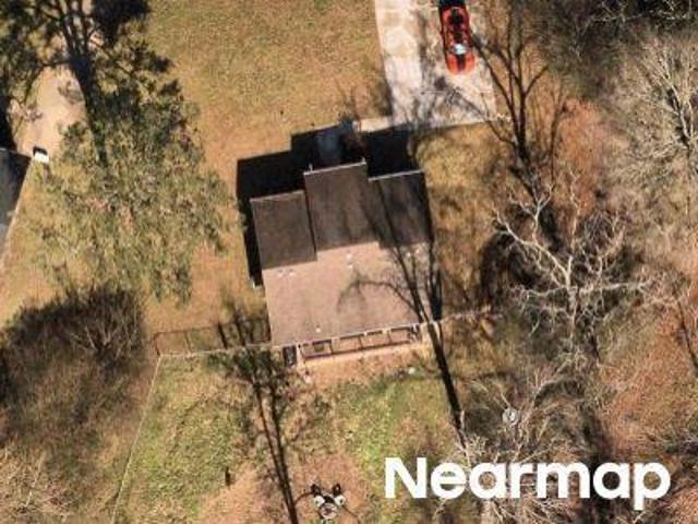 Shoals Ln