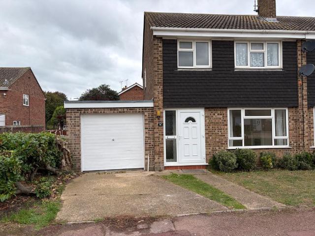 Shoeburyness, Southend on Sea, SS3 3 bed house to rent £1,650 pcm £381 pw