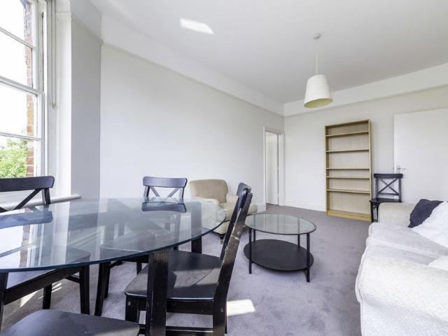 Shoot Up Hill, London NW2 3 bed flat to rent £2,995 pcm £691 pw