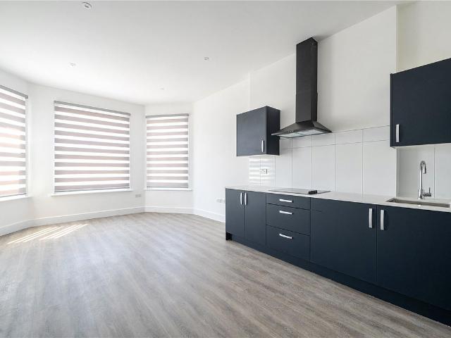 Shoot Up Hill, London NW2, 2 bed flat to rent, £2,500 pcm | PrimeLocation