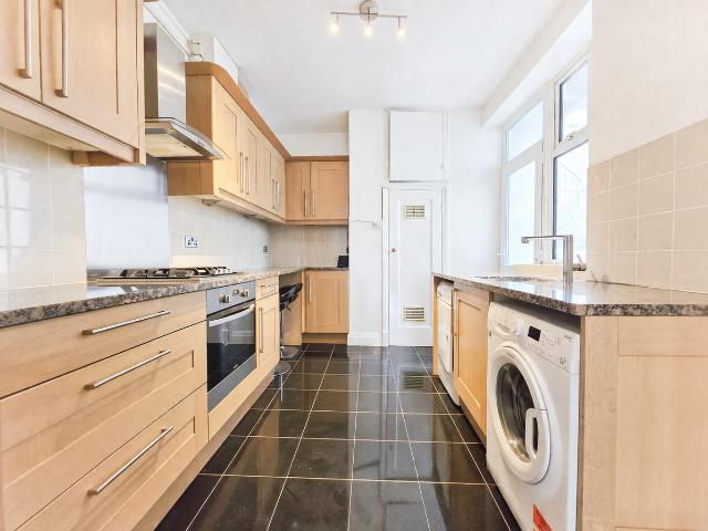 Shoot Up Hill, London NW2, 2 bed flat to rent, £2,600 pcm | PrimeLocation