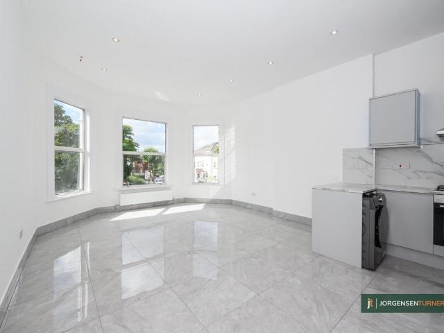 Shoot Up Hill, London NW2, Studio to rent, £1,450 pcm | PrimeLocation
