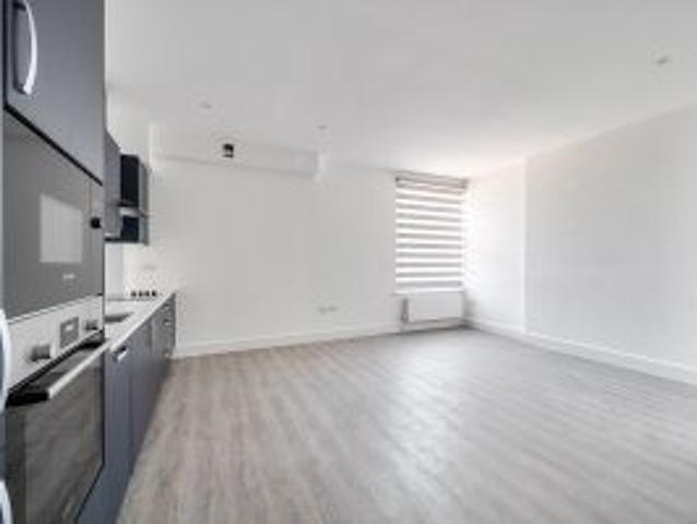 Shoot Up Hill, London NW2, Studio to rent, £1,600 pcm | PrimeLocation