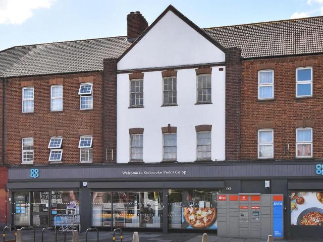 Shooters Hill Road, London SE3 3 bed flat to rent £1,850 pcm £427 pw