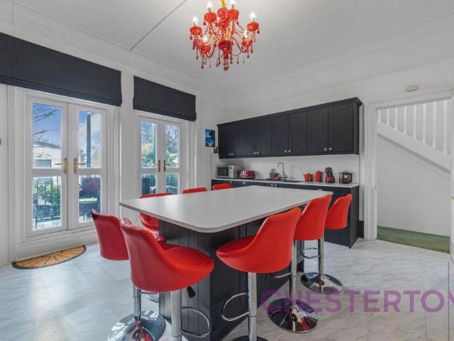 Shooters Hill Road, London, SE3 4 bed semi detached house to rent £7,000 pcm £1,615 pw