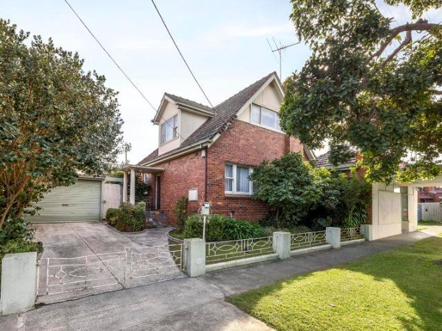 Shopfront residence with limitless potential