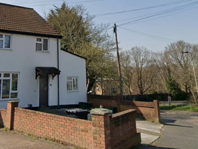 Shoreham Road, St. Mary Cray, BR5 Studio to rent £1,050 pcm £242 pw