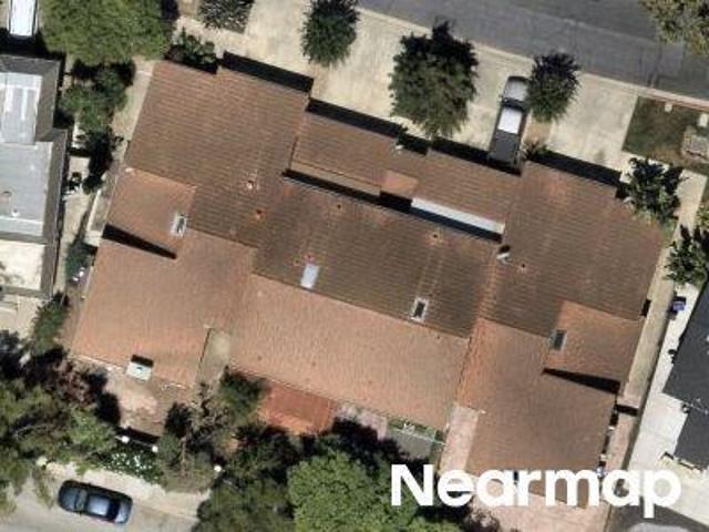 Shoreline Dr