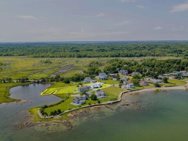 Shoreview Ave, Mattapoisett, Home For Sale