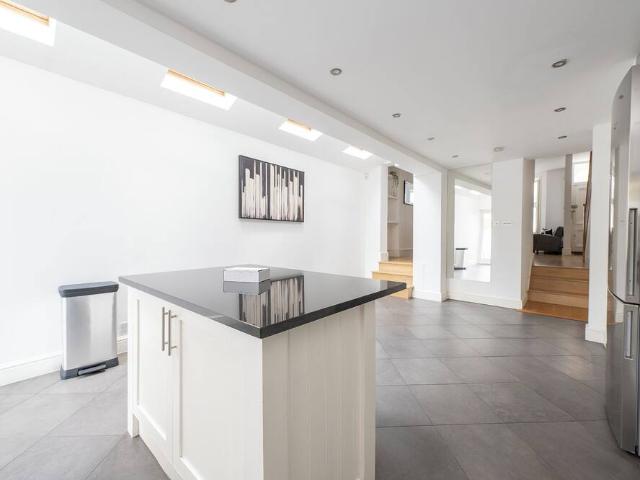 Shorrolds Road | Studio house for rent #169810020 | Rentberry