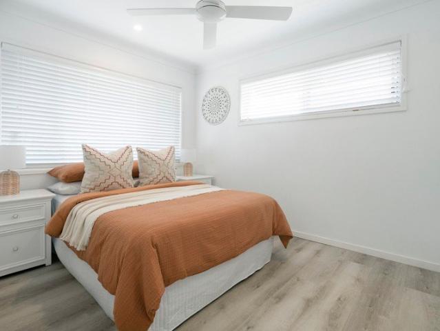 SHORT TERM only 26/10/26 24/11/26 4 weeks. Beautifully Renovated Mermaid Beachside Unit Fully Furnished