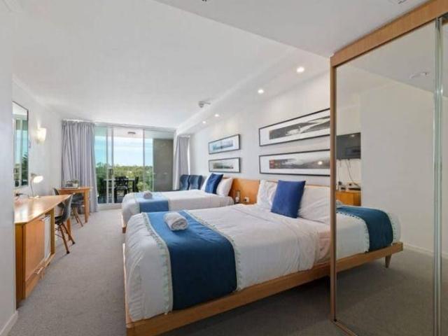 SHORT TERM ACCOMMODATION PELICAN WATERS CALOUNDRA