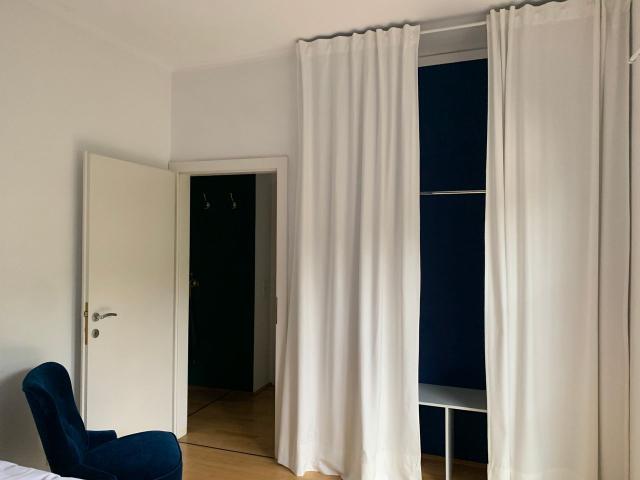 Short term apartment in the Old Town with private parking and all day sun, Salzburg Amsterdam Apartments for Rent