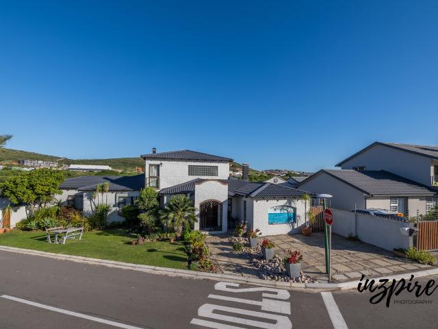 Short Term Fully Furnished Rental in Diaz Beach – 3 Bedroom Home with Privacy & Space