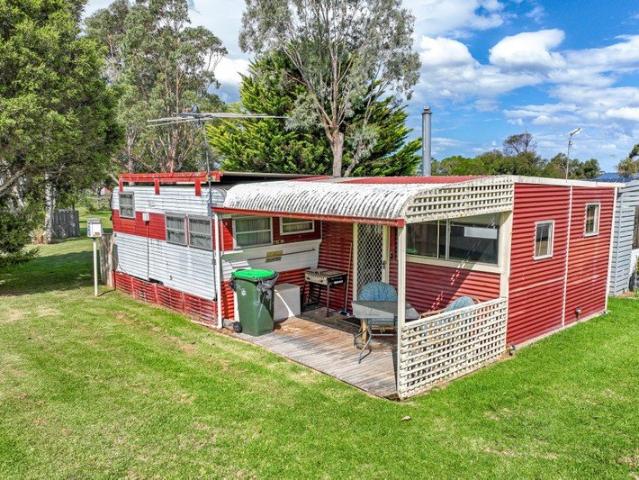 Short term Holiday Park Cabin Fully Furnished